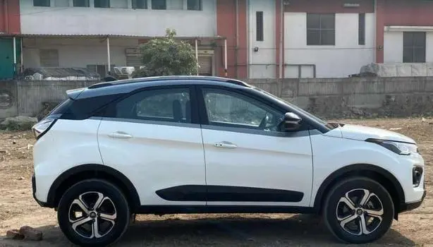 Tata Nexon XZ Plus Dual Tone (S) Petrol BS6 2022