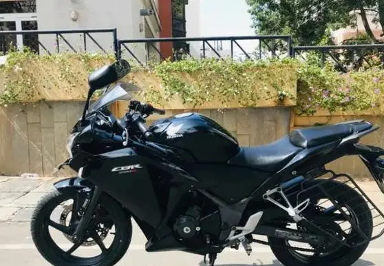 Honda CBR 250R 2011