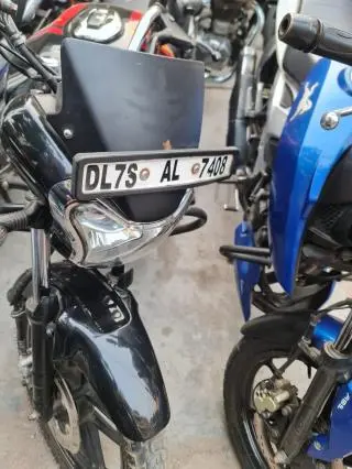 Bajaj V12 125cc 2017