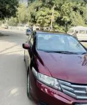 Honda City S i-VTEC 2012