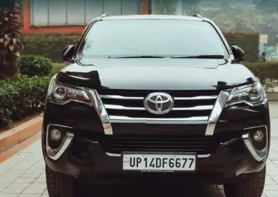 Toyota Fortuner 2.8 4x2 MT 2017