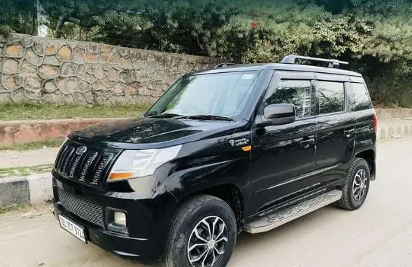 Mahindra TUV300 T4 Plus 2016