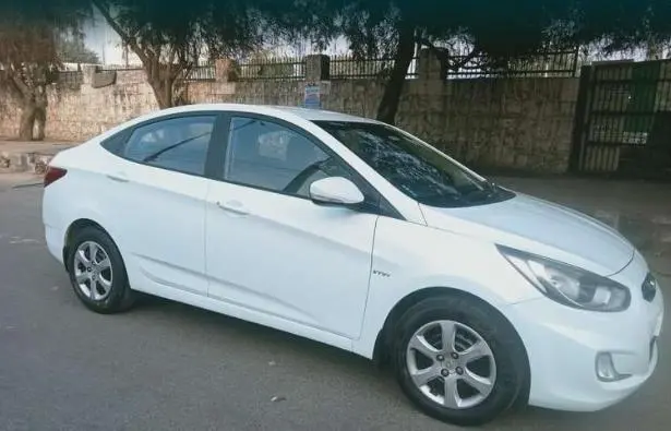 Hyundai Verna 1.6 EX VTVT 2012