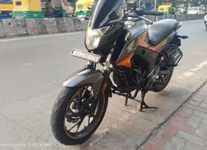 Honda CB Hornet 160R CBS 2018