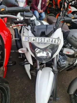 TVS Apache RTR 200 4V FI 2017