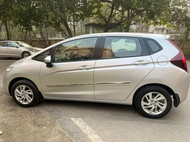 Honda Jazz V CVT i-VTEC 2015
