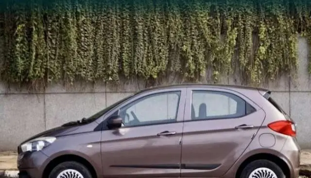 Tata Tiago Revotron XE 2017