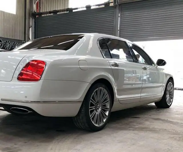 Bentley Flying Spur V8 2015