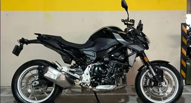 BMW F900R 2020