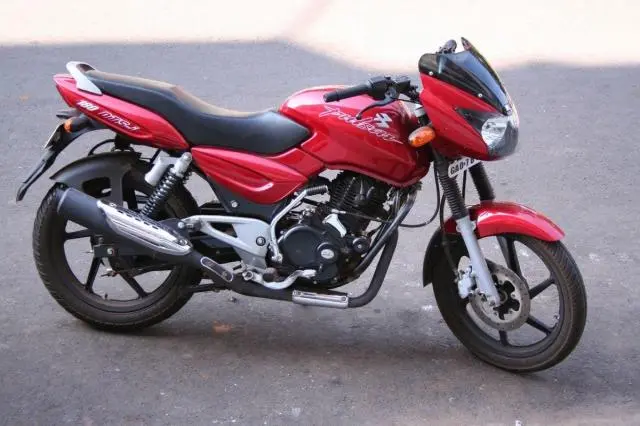 Bajaj Pulsar 180cc 2014