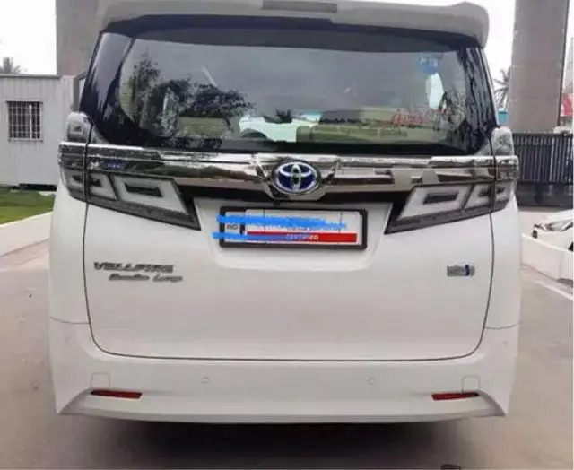 Toyota Vellfire Hybrid BS6 2021