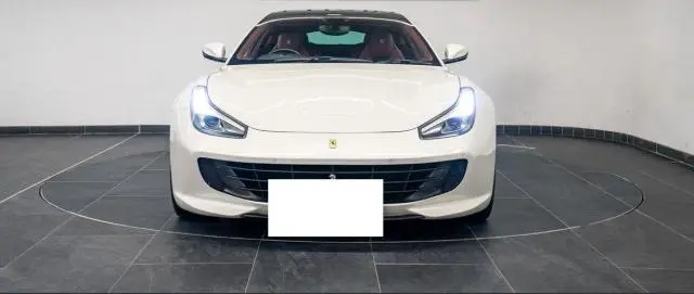Ferrari GTC4 Lusso T 2019