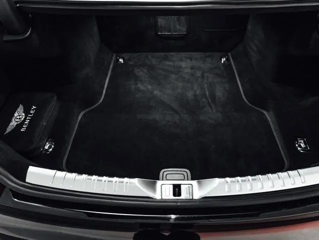 Bentley Flying Spur V8 2022