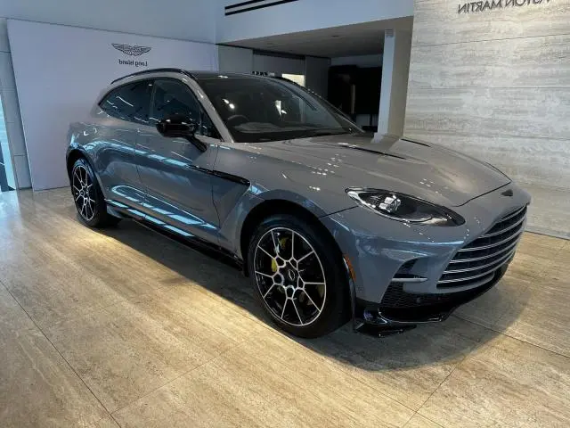 Aston Martin DBX Twin Turbo 2023