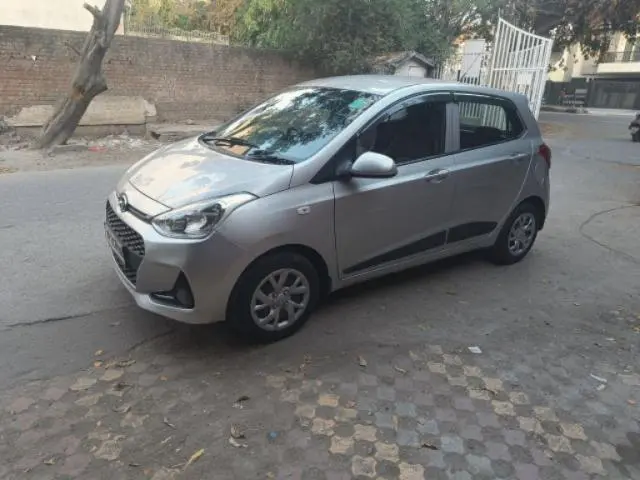 Hyundai Grand i10 Sportz (O) MT 1.2 Kappa VTVT 2017