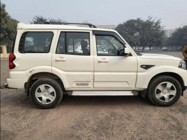 Mahindra Scorpio S5 2WD 2018