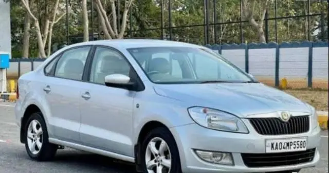Skoda Rapid 1.6 MPI Elegance AT 2015