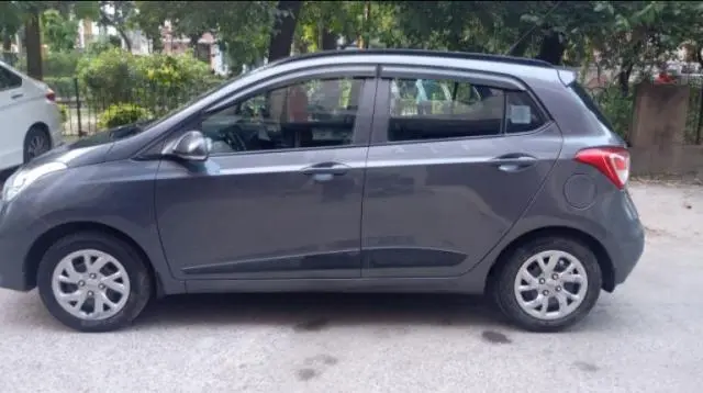 Hyundai Grand i10 Sportz (O) MT 1.2 Kappa VTVT 2017