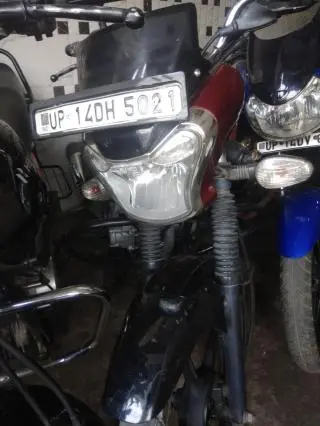 Bajaj V12 125cc 2017