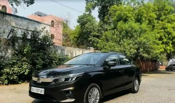 Honda City V i-VTEC 2023