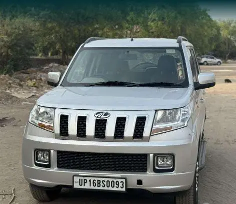 Mahindra TUV300 T8 2017