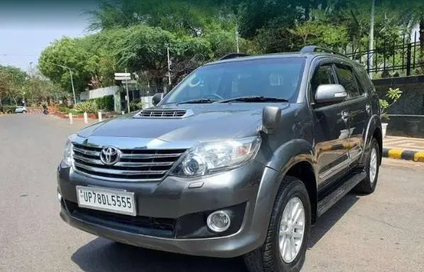 Toyota Fortuner 3.0 4x2 MT 2014