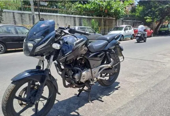 Bajaj Pulsar 180cc 2015