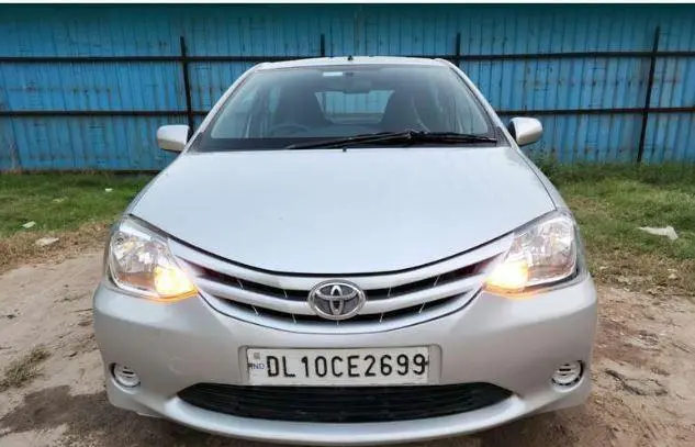 Toyota Etios Liva G 2012