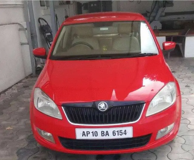 Skoda Rapid 1.6 MPI AMBITION 2012