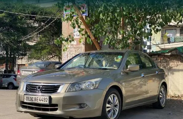 Honda Accord 2.4 AT 2010