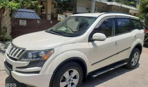 Mahindra XUV500 W8 2WD 2012