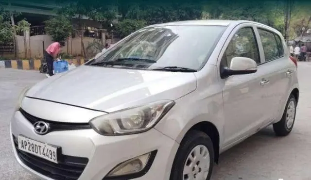 Hyundai i20 Magna 1.4 CRDi 2013