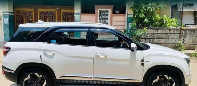 Hyundai Alcazar Platinum (O) 7 STR 1.5 Diesel AT 2021