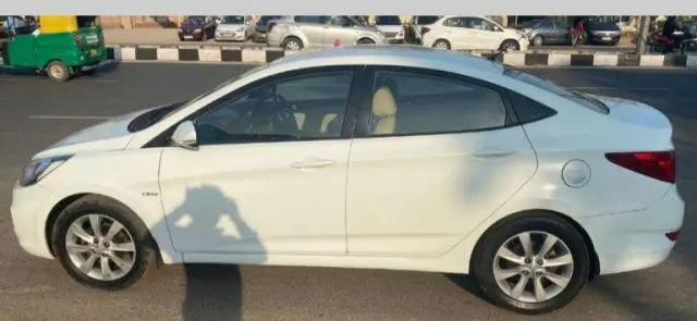 Hyundai Verna 1.6 CRDi S 2011