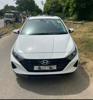 Hyundai i20 Asta 1.2 MT Petrol Dual Tone 2021