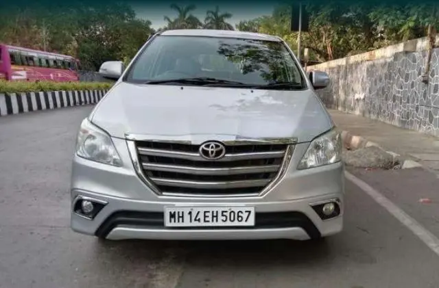 Toyota Innova 2.5 V 8 STR 2014