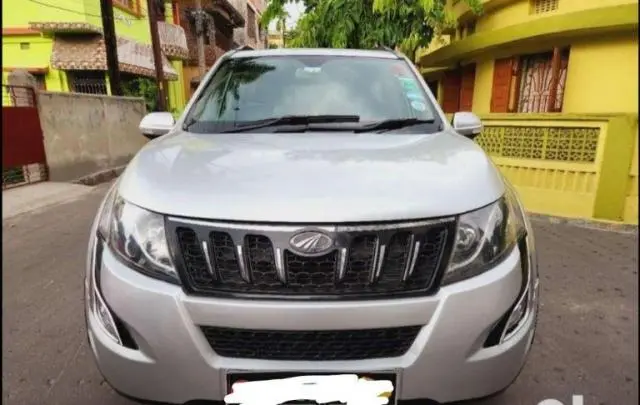 Mahindra XUV500 W8 2WD 2012