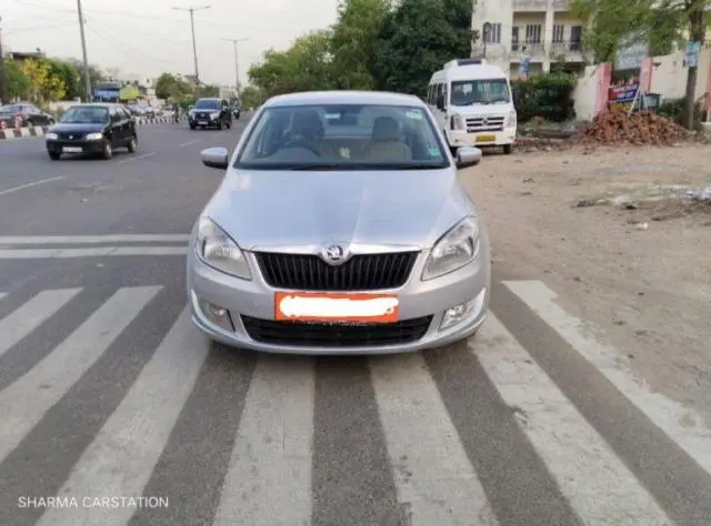 Skoda Rapid Ambition 1.6 TDI CR MT Plus Alloy 2015