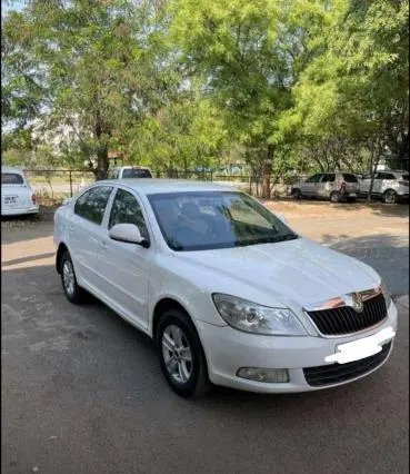 Skoda Laura AMBIENTE 1.8 TSI 2012