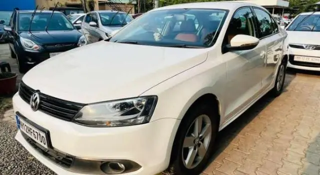 Volkswagen Jetta 2.0L TDI Highline AT 2011