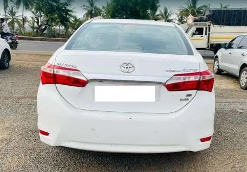 Toyota Corolla Altis D-4D G 2015