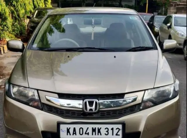 Honda City S i-VTEC 2011