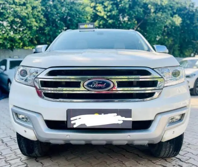 Ford Endeavour Titanium 3.2 4x4 AT 2017