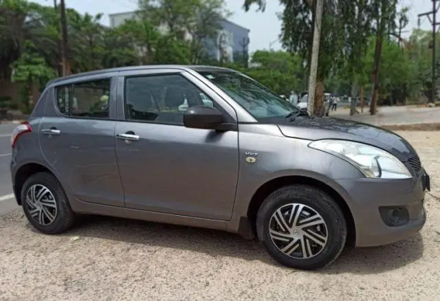Maruti Suzuki Swift LXi 2013