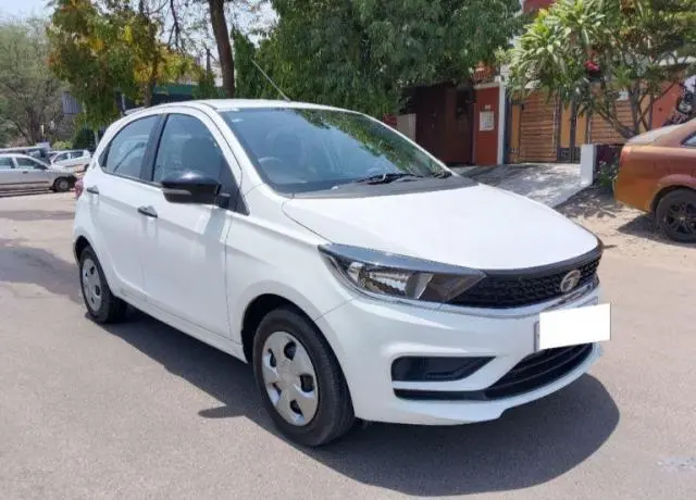Tata Tiago Revotron XT 2024