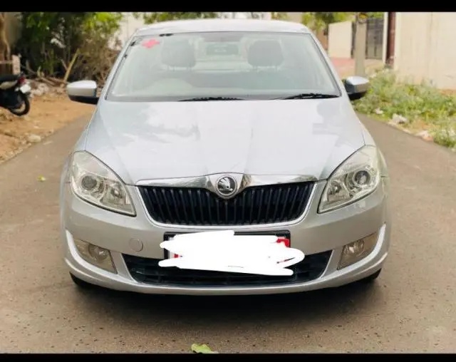 Skoda Rapid 1.6 TDI MT ACTIVE 2014