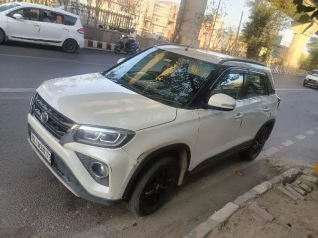 Toyota Urban Cruiser Mid AT 2022