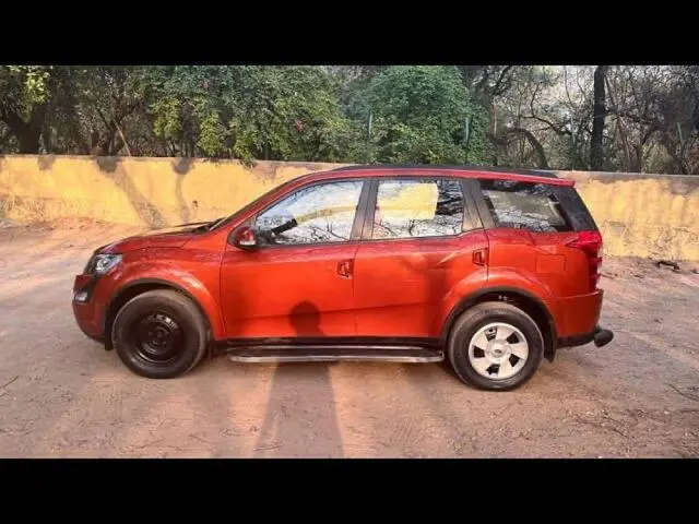 Mahindra XUV500 W6 1.99 2017