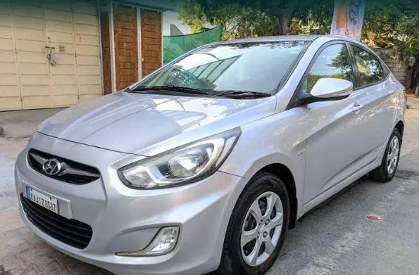 Hyundai Verna CRDI 1.6 EX AT 2013