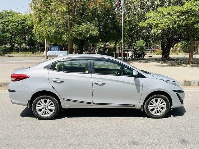 Toyota Yaris J MT OPT BS6 2020